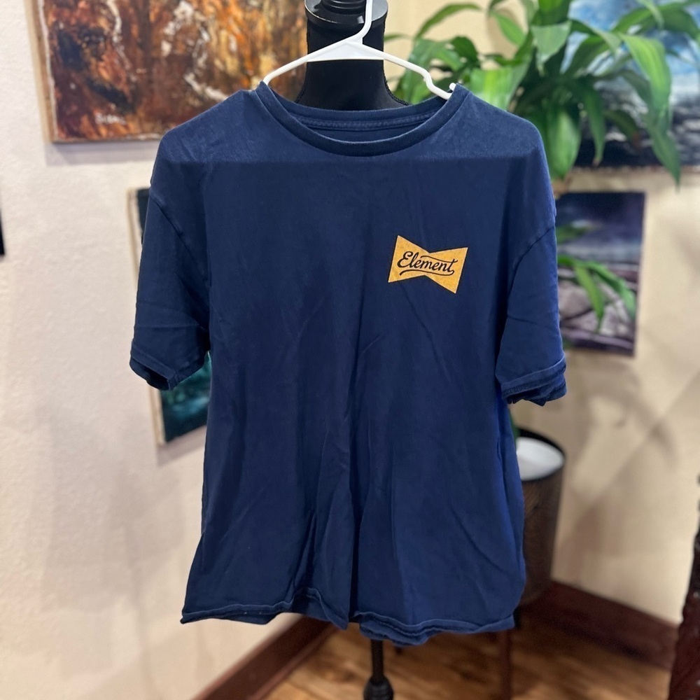 Vintage Element t-shirt size large